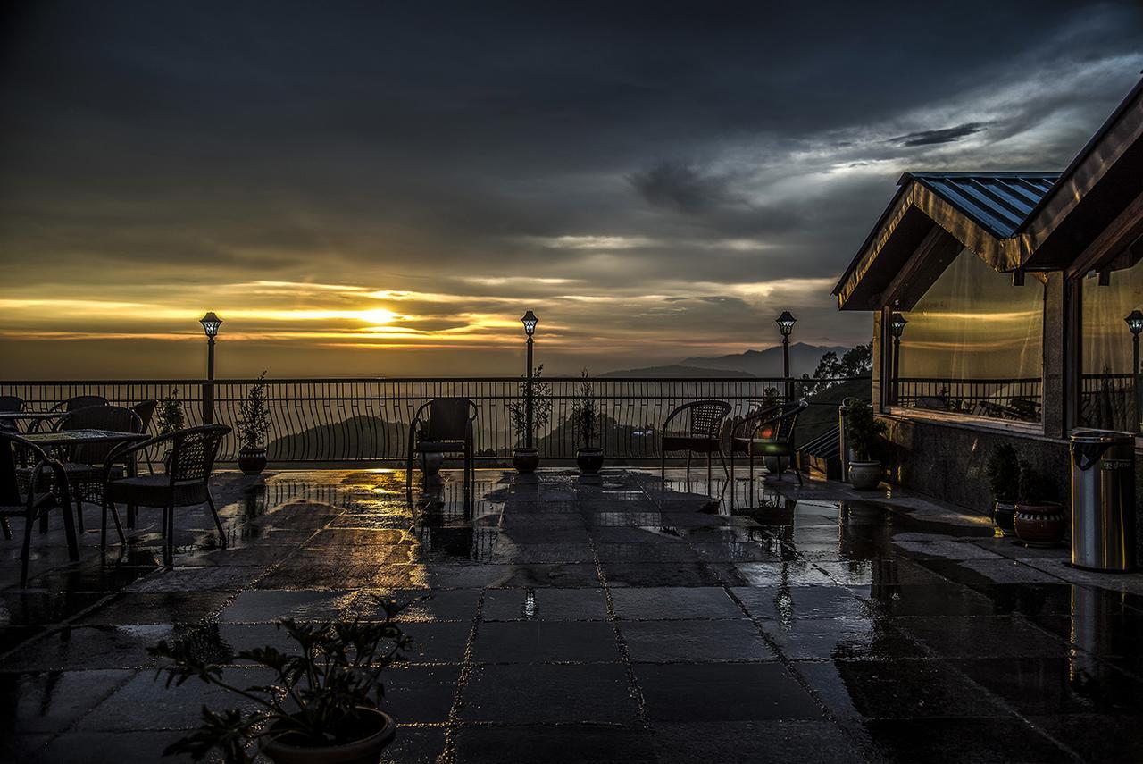 Hotel Andaz Shimla Shogi Exteriér fotografie